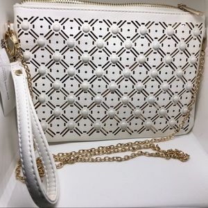 👛NEW👛NY&co wristlet